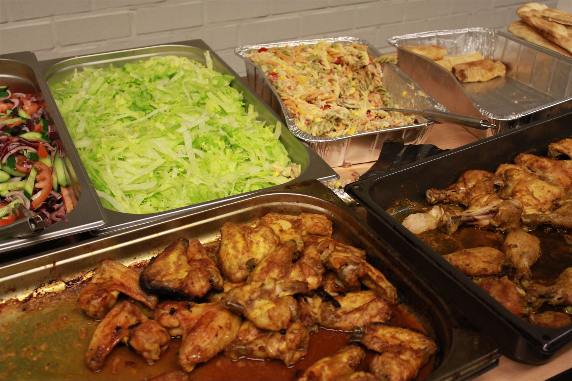 Close-up van het verzorgde iftarbuffet